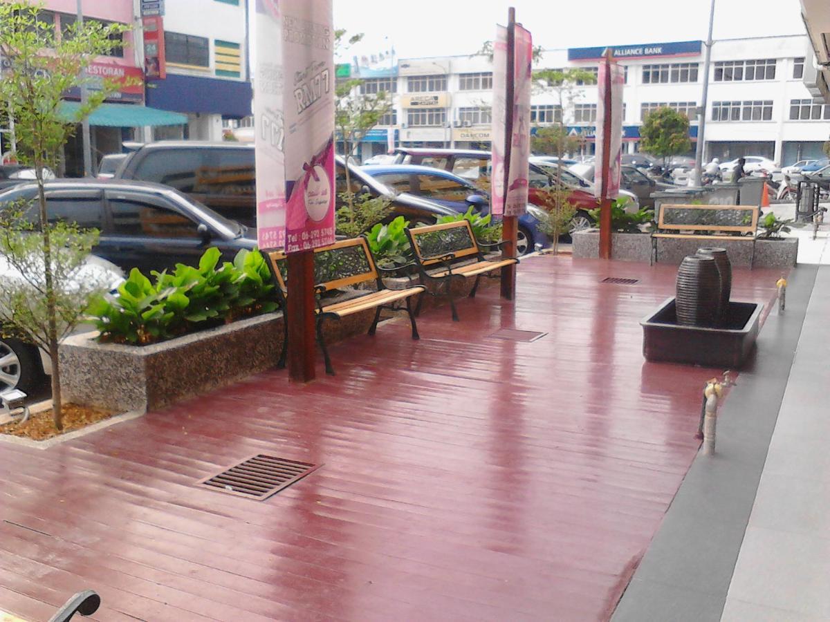 Yellow Mansion Hotel Melaka Raya Exterior foto
